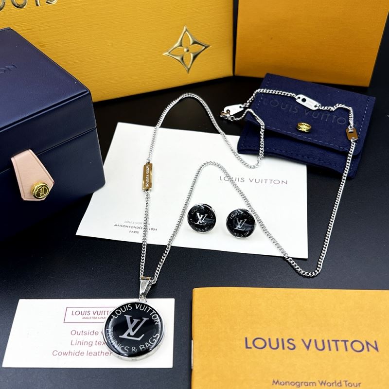 Louis Vuitton Necklaces